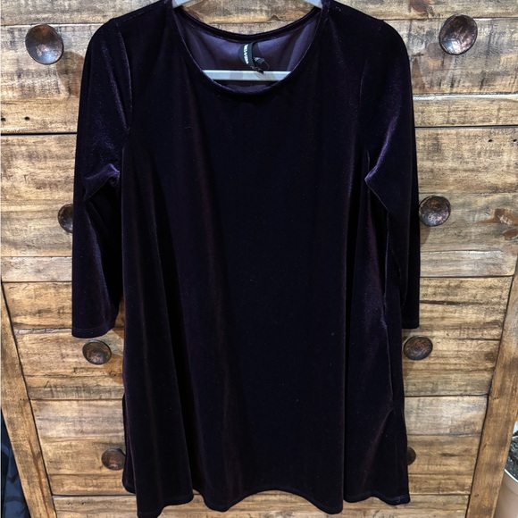 Agnes & Dora Dresses & Skirts - Agnes‎ & Dora Deep Purple Velvet Dress